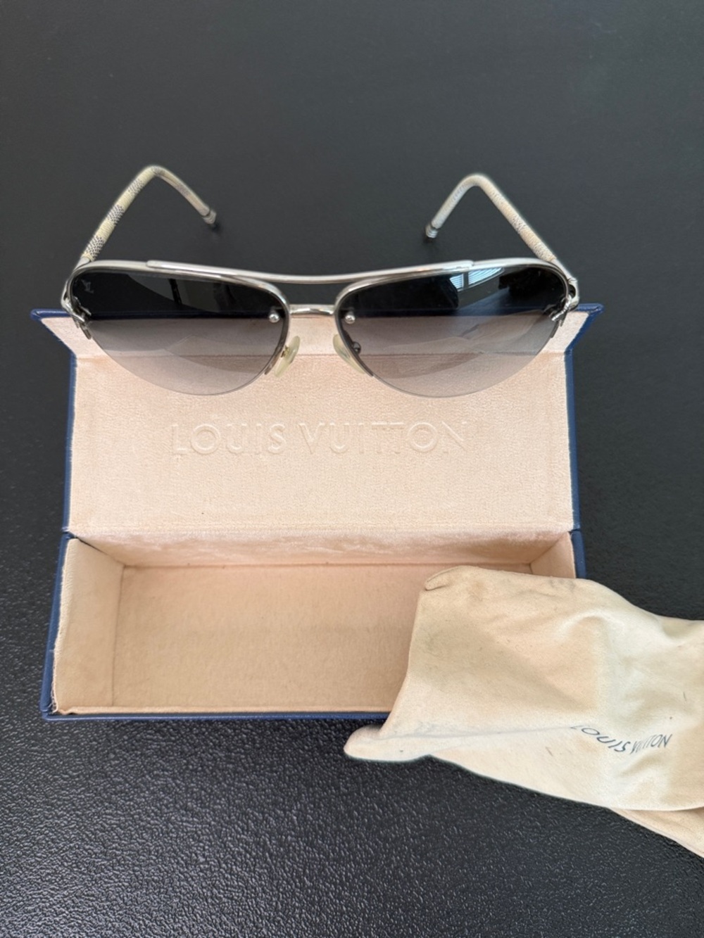 Louis Vuitton Silver and Black Gradient Aviator Sunglasses - Picture 2 of 8